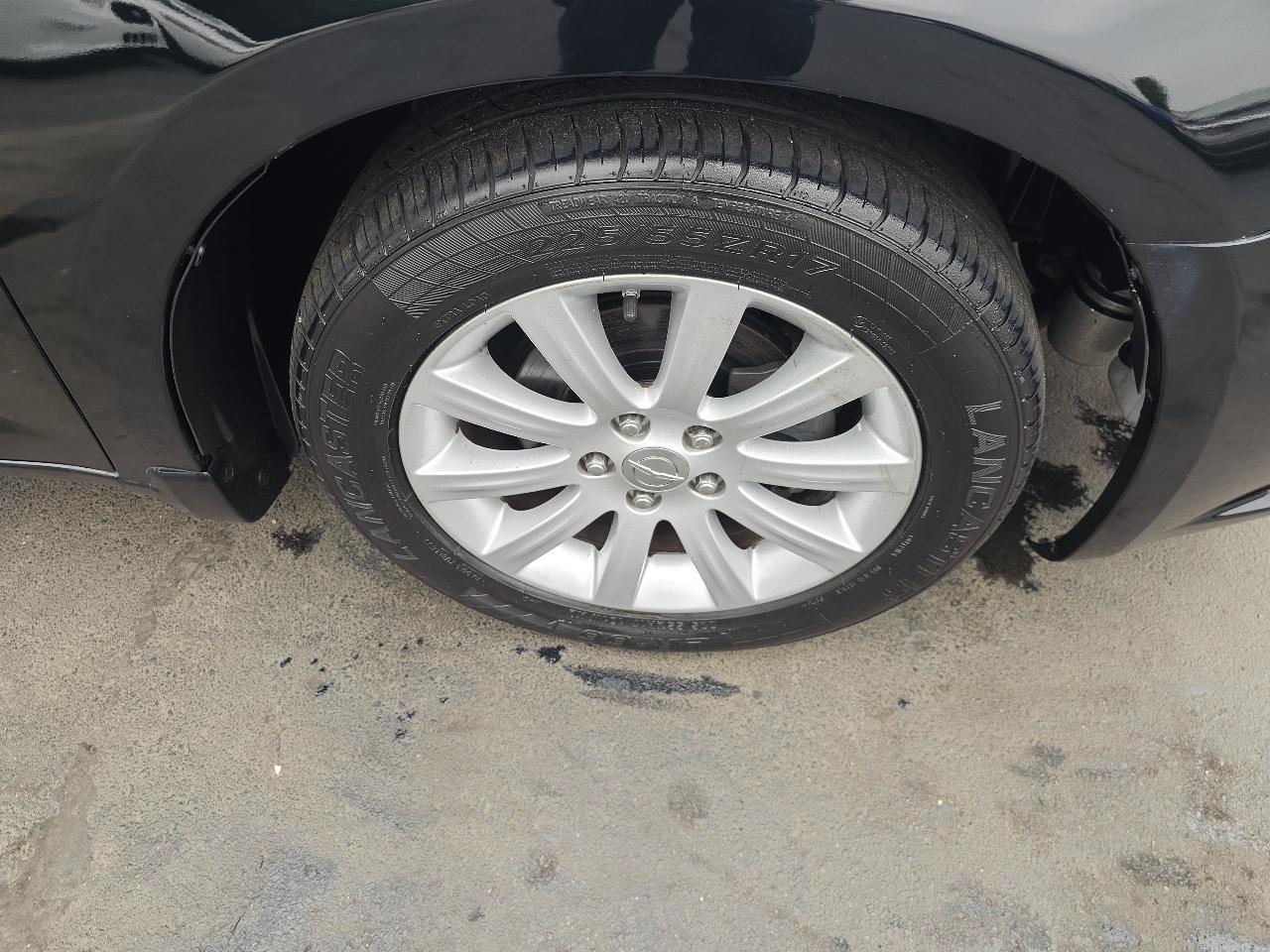 2014 Chrysler 200 Limited - Photo 14