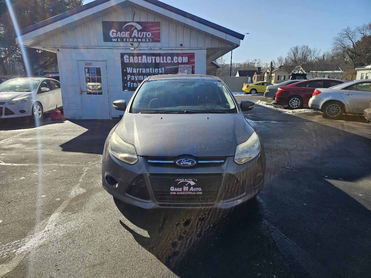 Ford Focus SE Sedan 2014