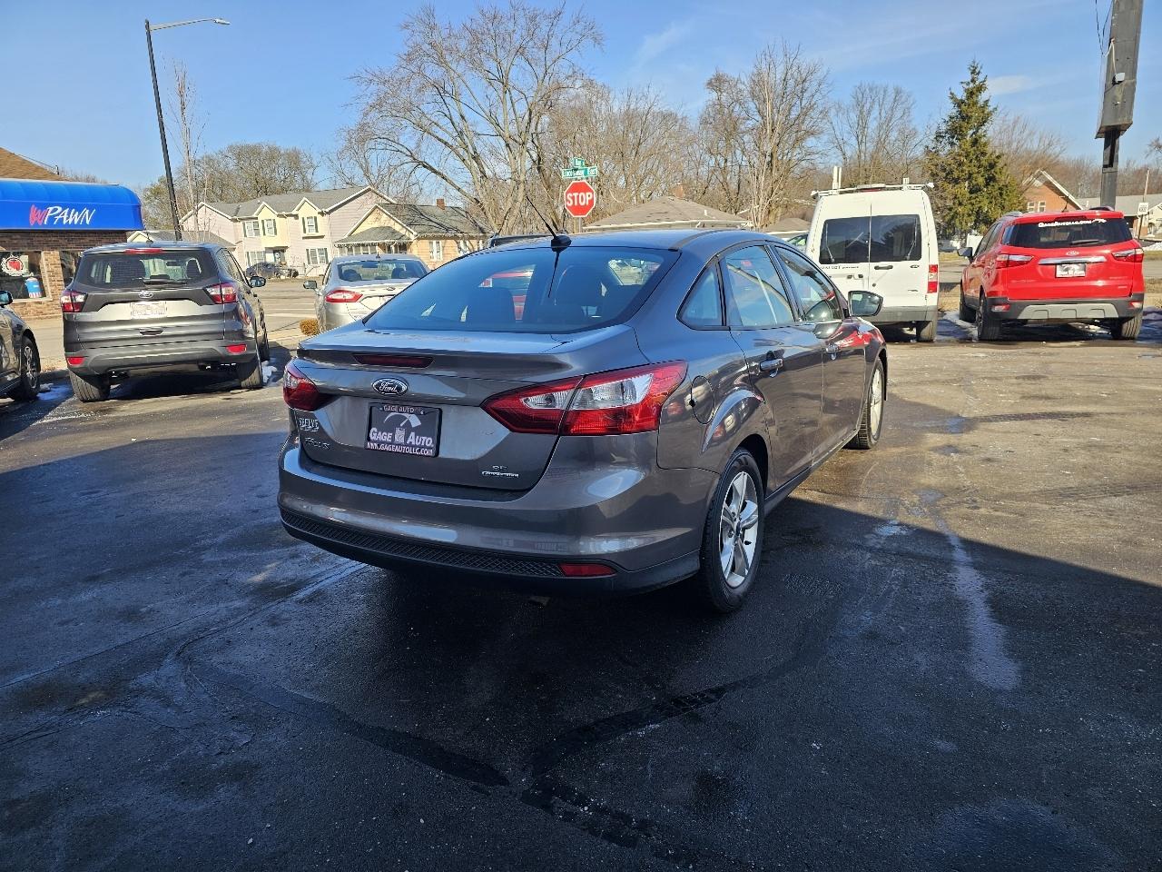 Ford Focus SE Sedan 2014