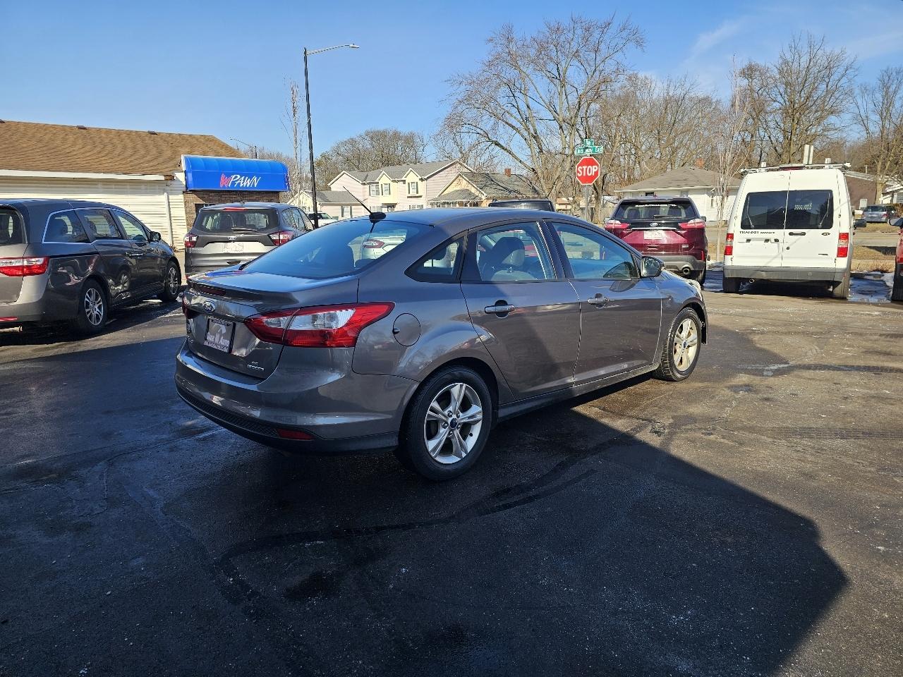 Ford Focus SE Sedan 2014