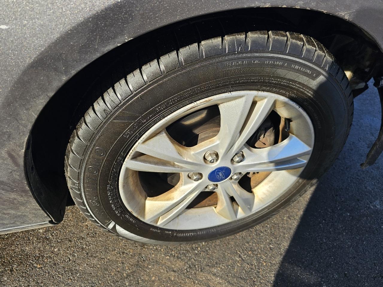 Ford Focus SE Sedan 2014