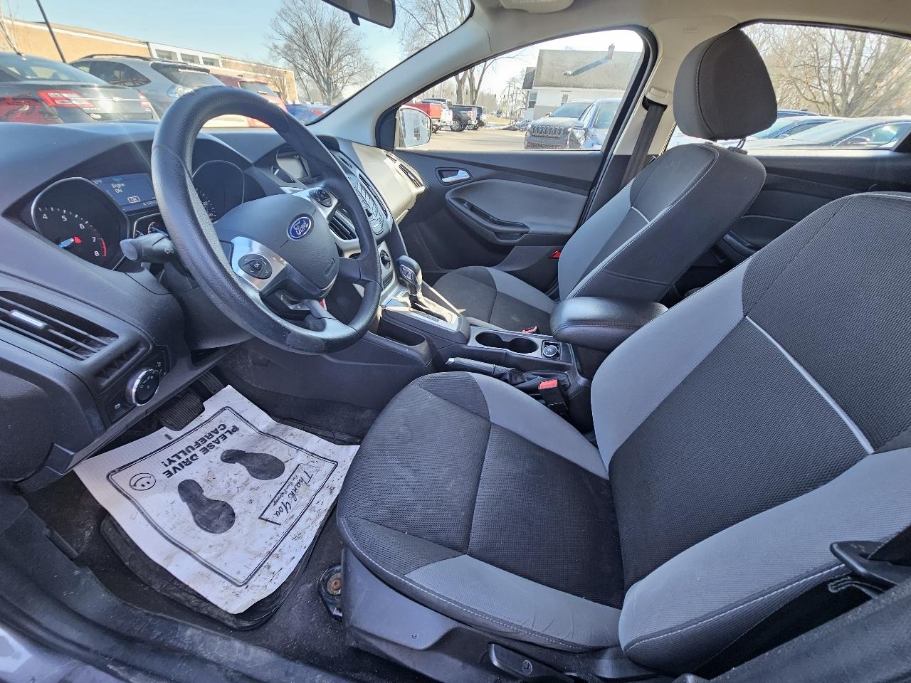 Ford Focus SE Sedan 2014