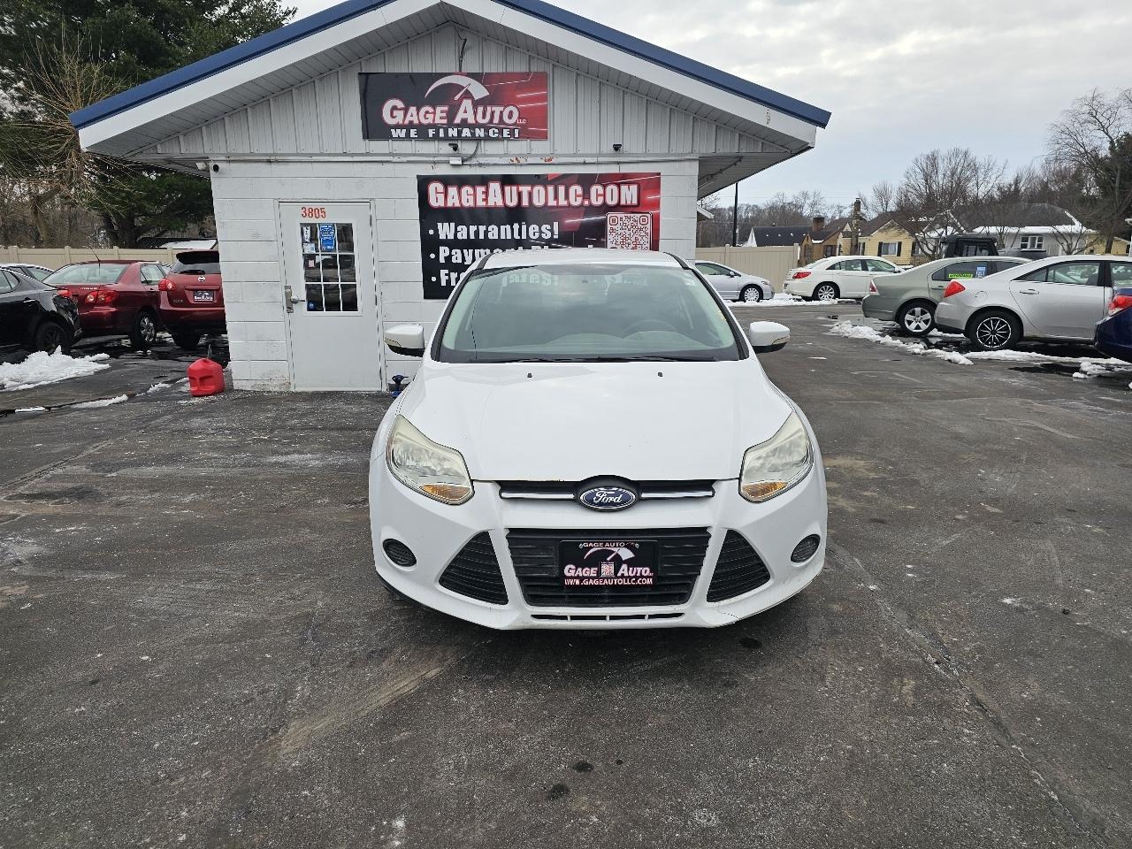 Ford Focus SE Sedan 2014