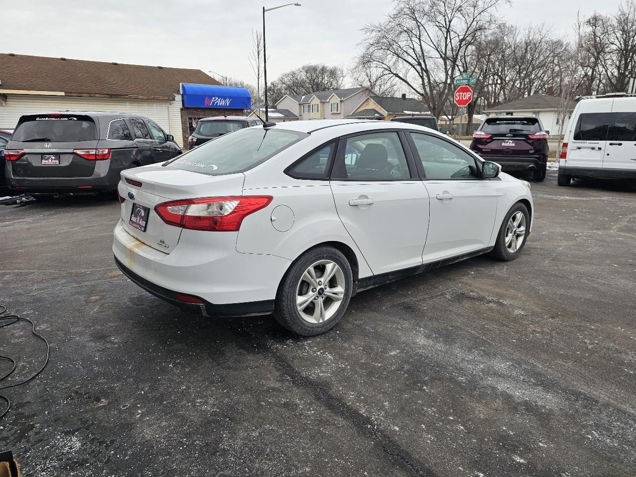 Ford Focus SE Sedan 2014