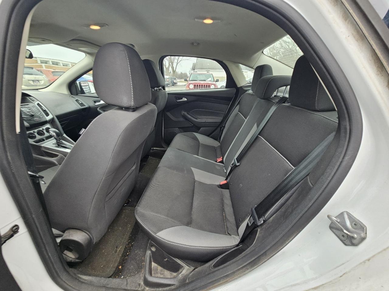 Ford Focus SE Sedan 2014