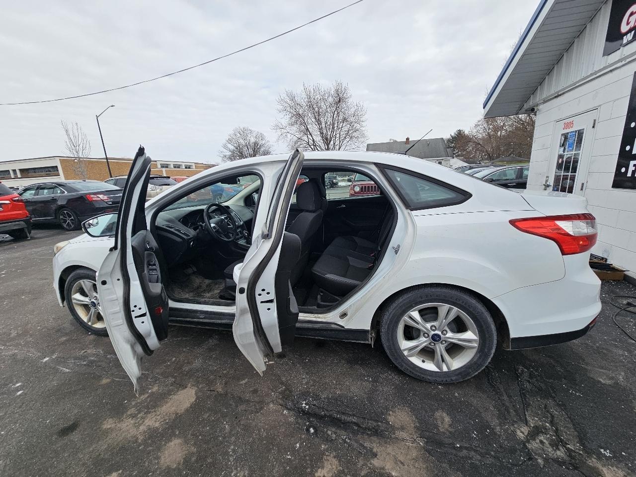 Ford Focus SE Sedan 2014