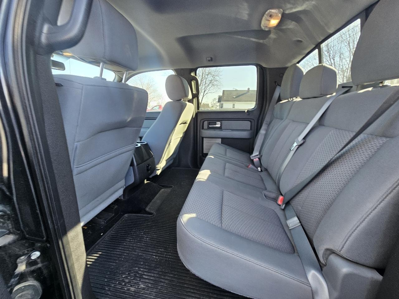 Ford F-150 XL SuperCrew 5.5-ft. Bed 4WD 2012