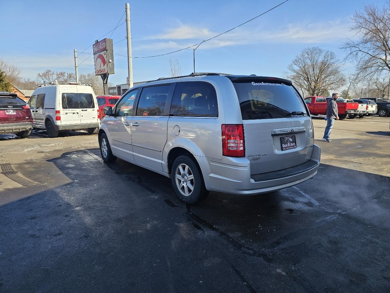 Chrysler Town & Country Touring 2010
