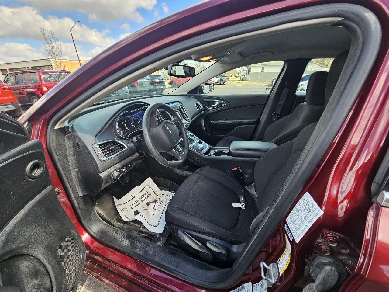 Chrysler 200 LX 2016