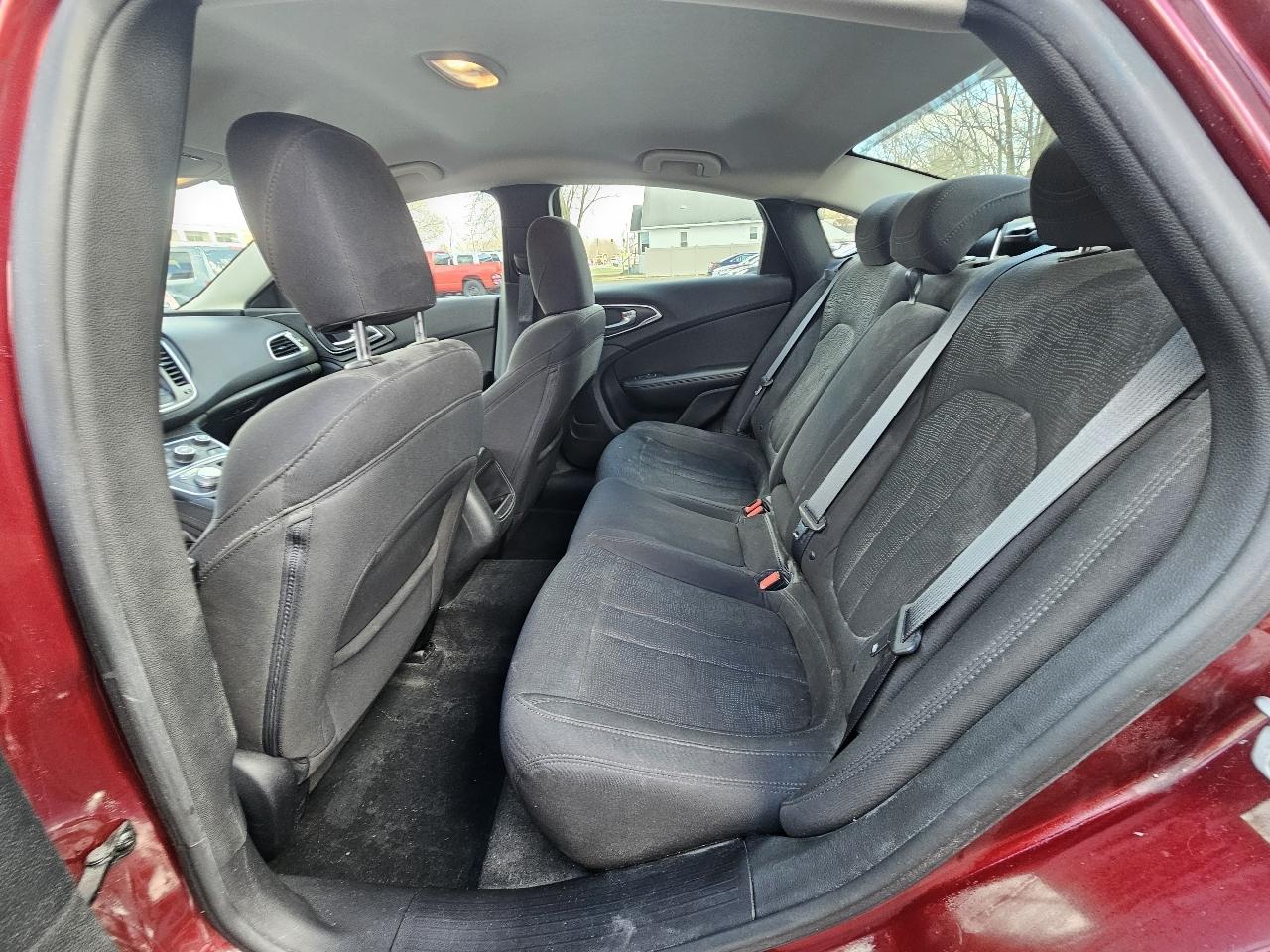 Chrysler 200 LX 2016