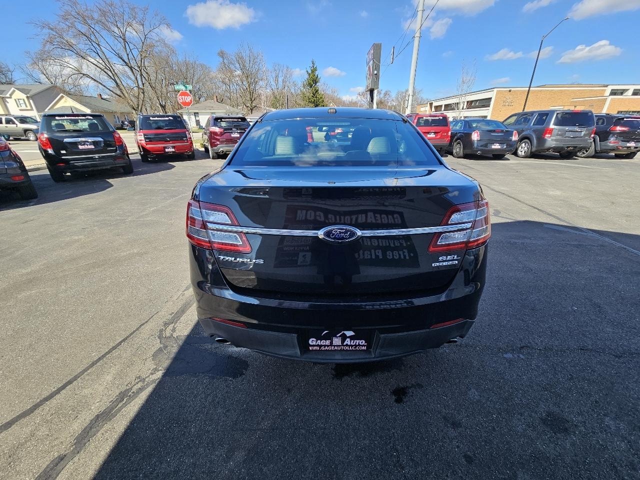 Ford Taurus SEL FWD 2014