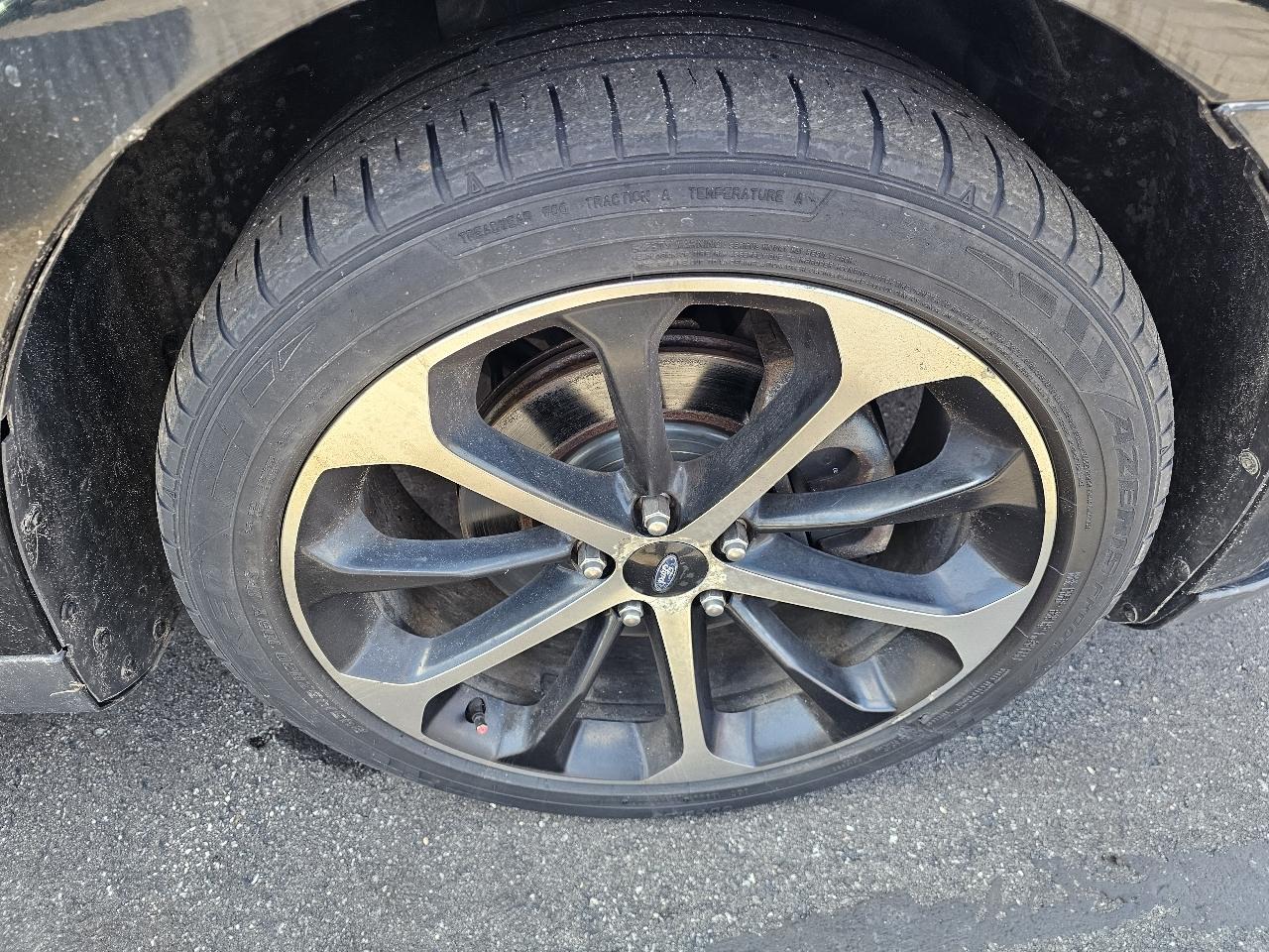 Ford Taurus SEL FWD 2014