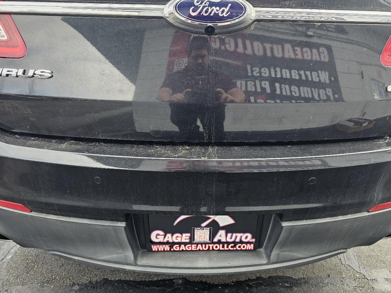 Ford Taurus SEL FWD 2014