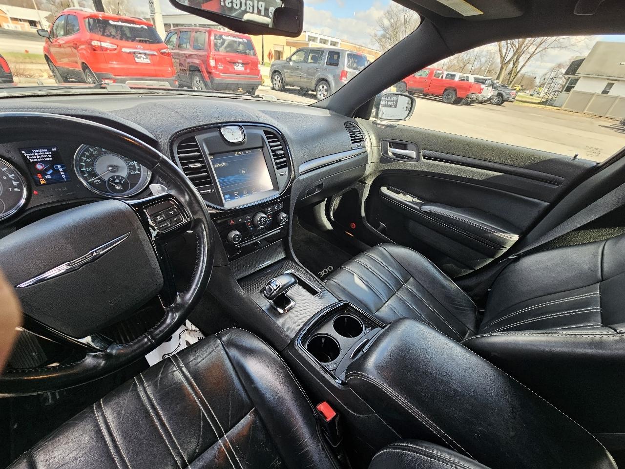 Chrysler 300 S V6 RWD 2012