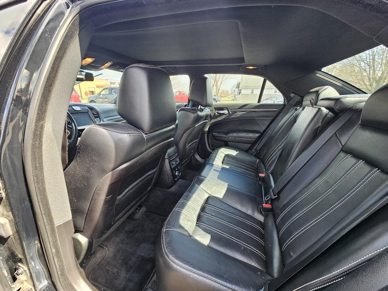 Chrysler 300 S V6 RWD 2012