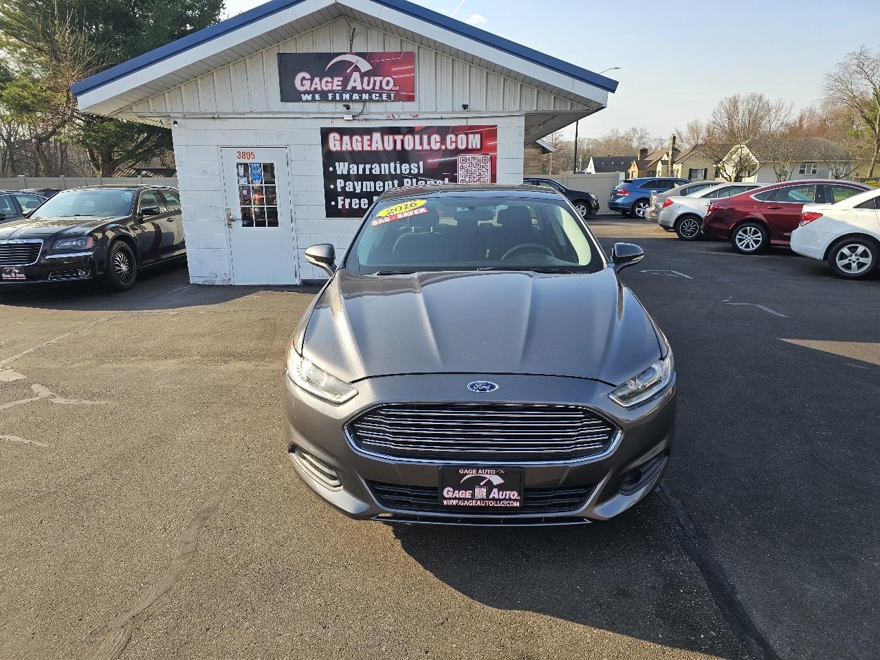 Ford Fusion SE 2016