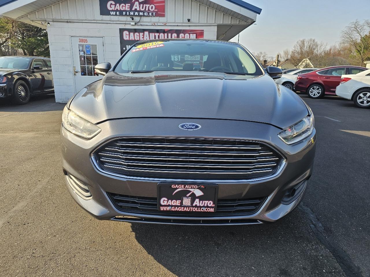 Ford Fusion SE 2016