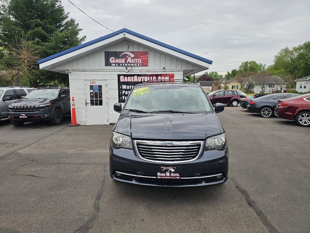 Chrysler Town & Country Touring 2014