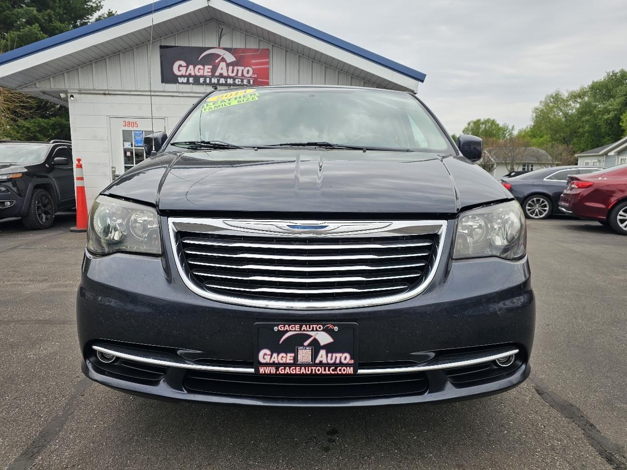 Chrysler Town & Country Touring 2014