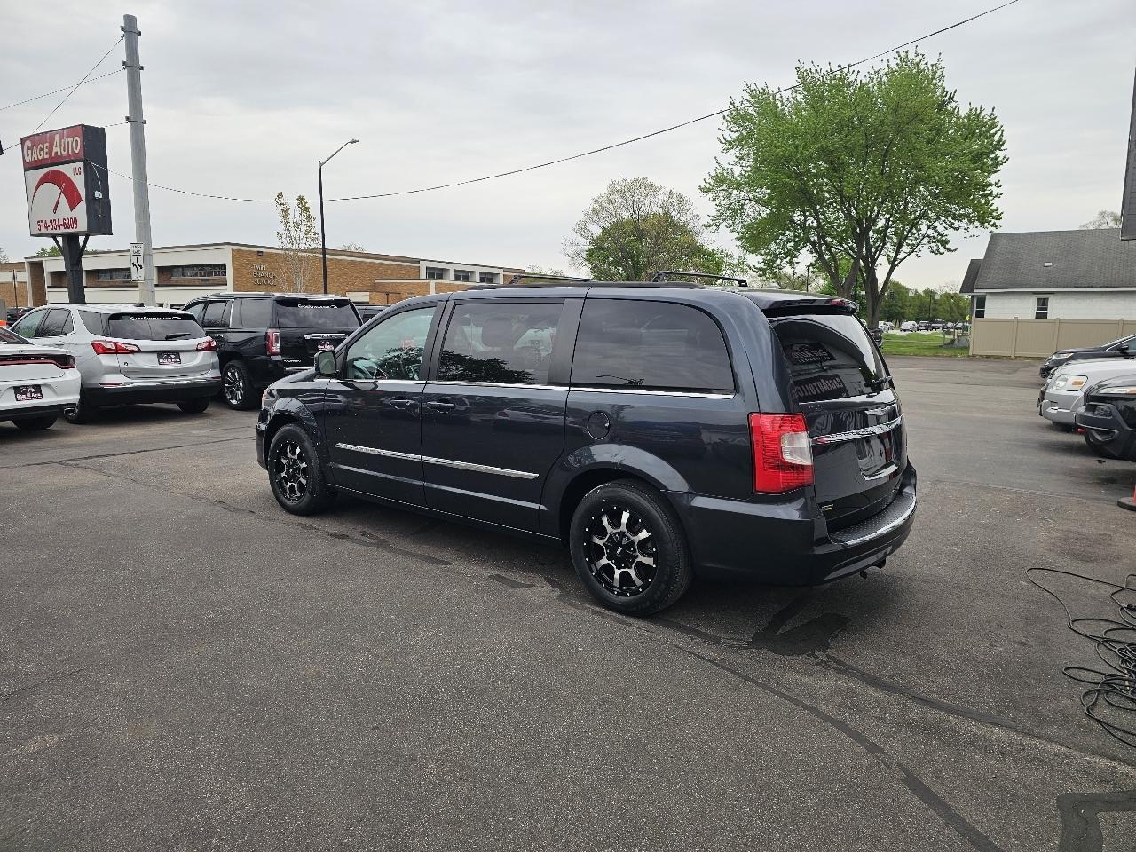 Chrysler Town & Country Touring 2014