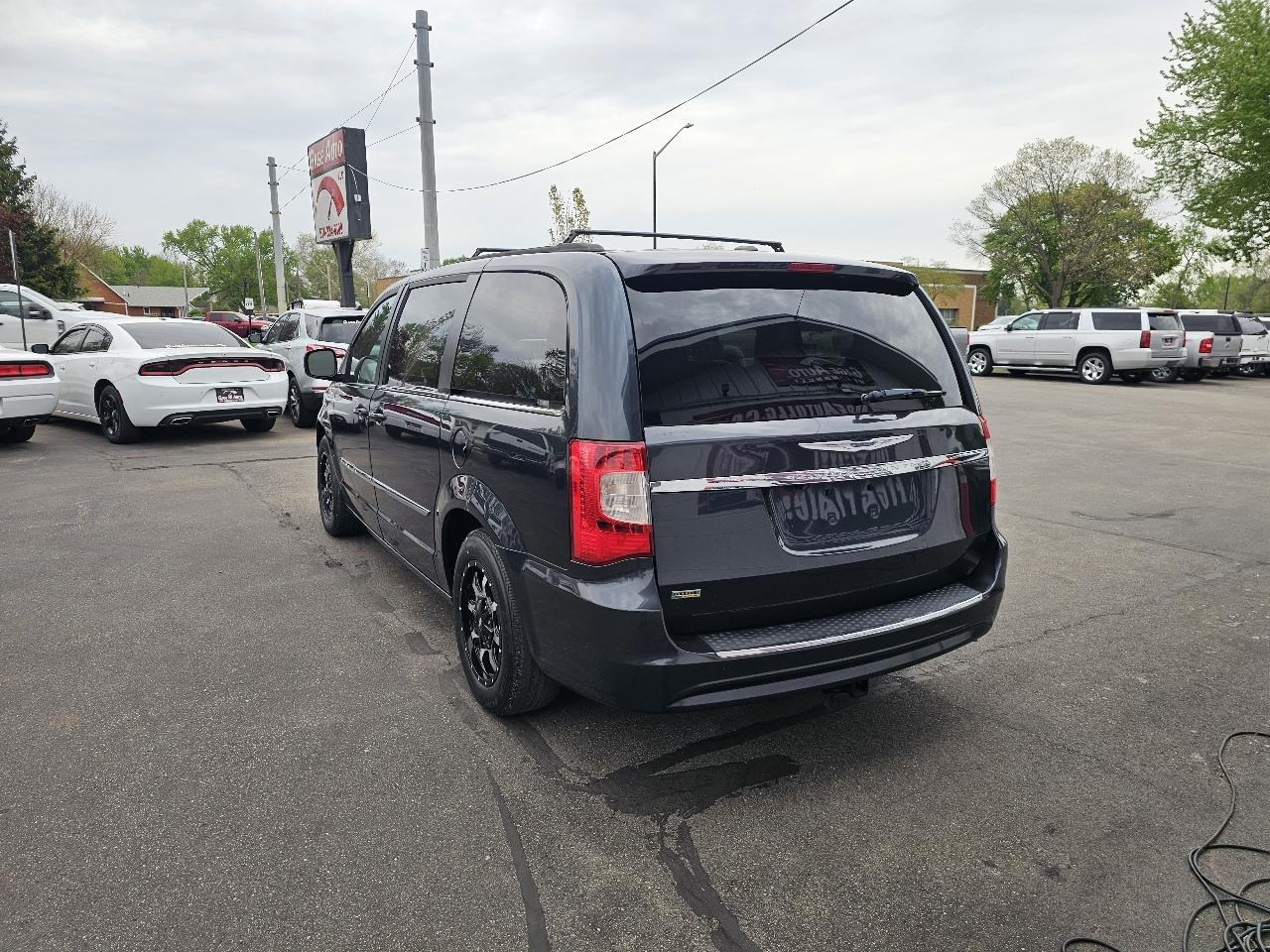 Chrysler Town & Country Touring 2014