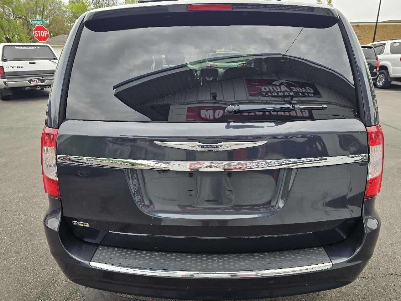 Chrysler Town & Country Touring 2014