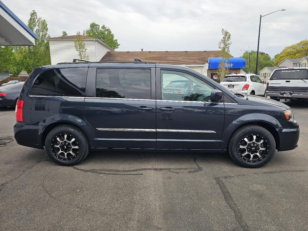 Chrysler Town & Country Touring 2014