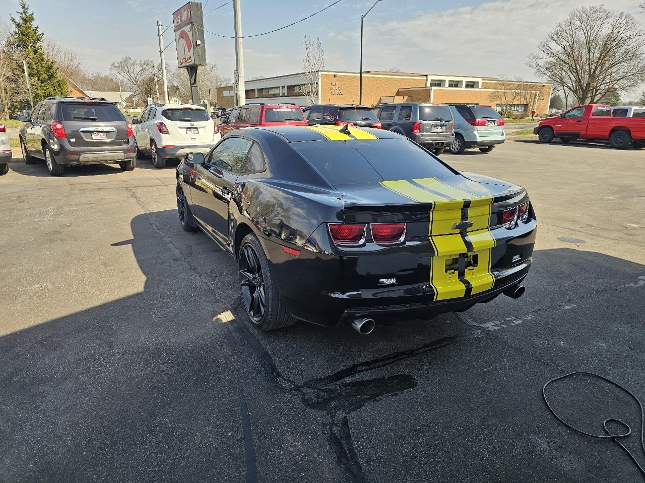 Chevrolet Camaro Coupe 1LT 2012