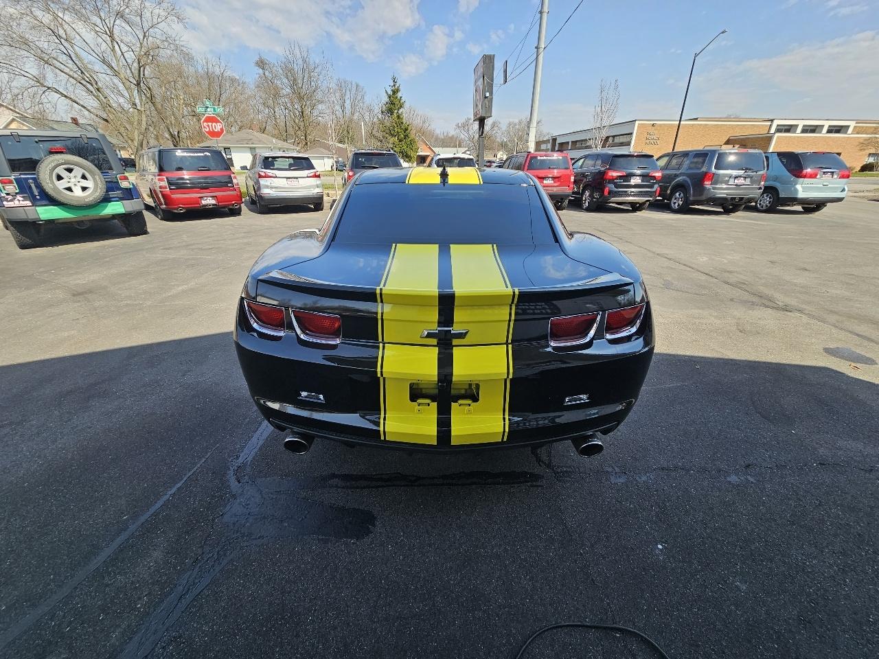 Chevrolet Camaro Coupe 1LT 2012