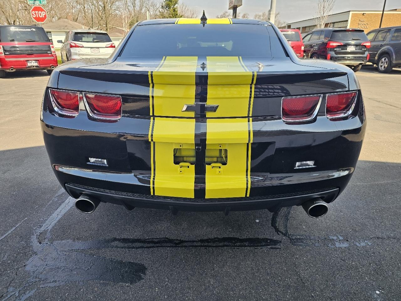 Chevrolet Camaro Coupe 1LT 2012