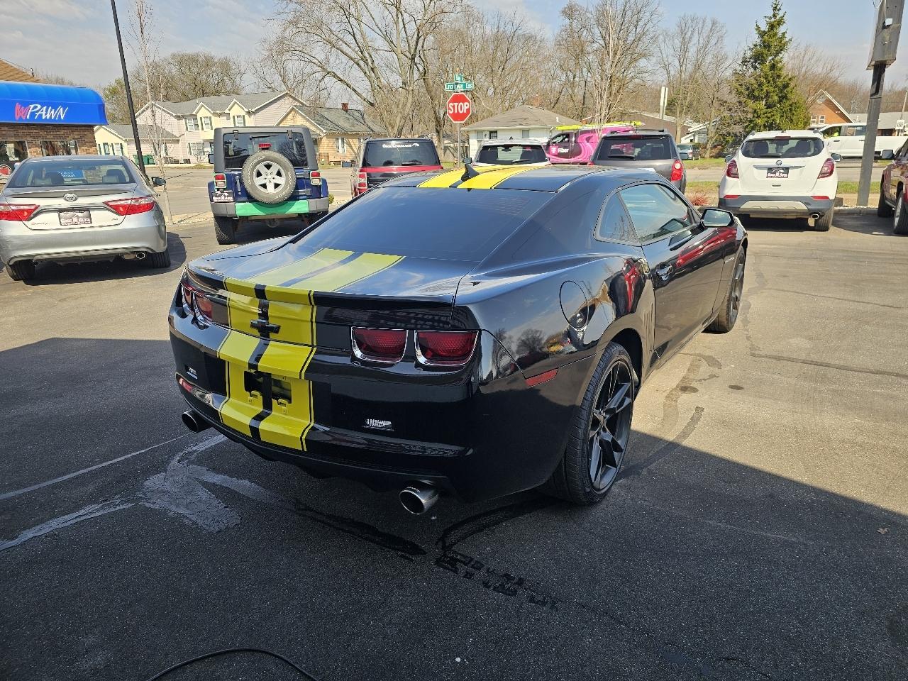 Chevrolet Camaro Coupe 1LT 2012