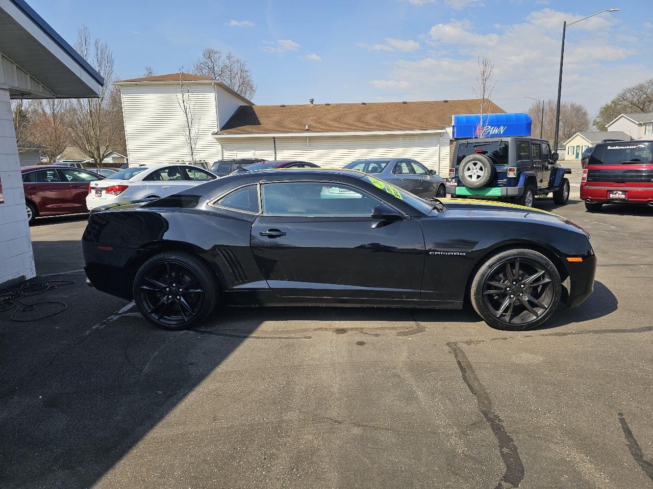 Chevrolet Camaro Coupe 1LT 2012