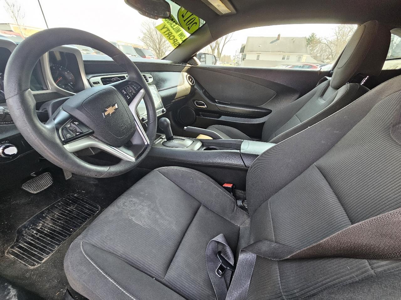 Chevrolet Camaro Coupe 1LT 2012