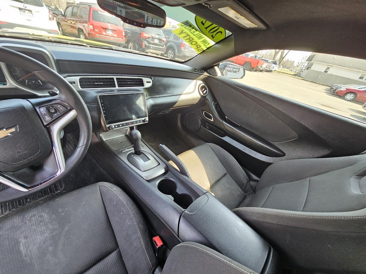 Chevrolet Camaro Coupe 1LT 2012