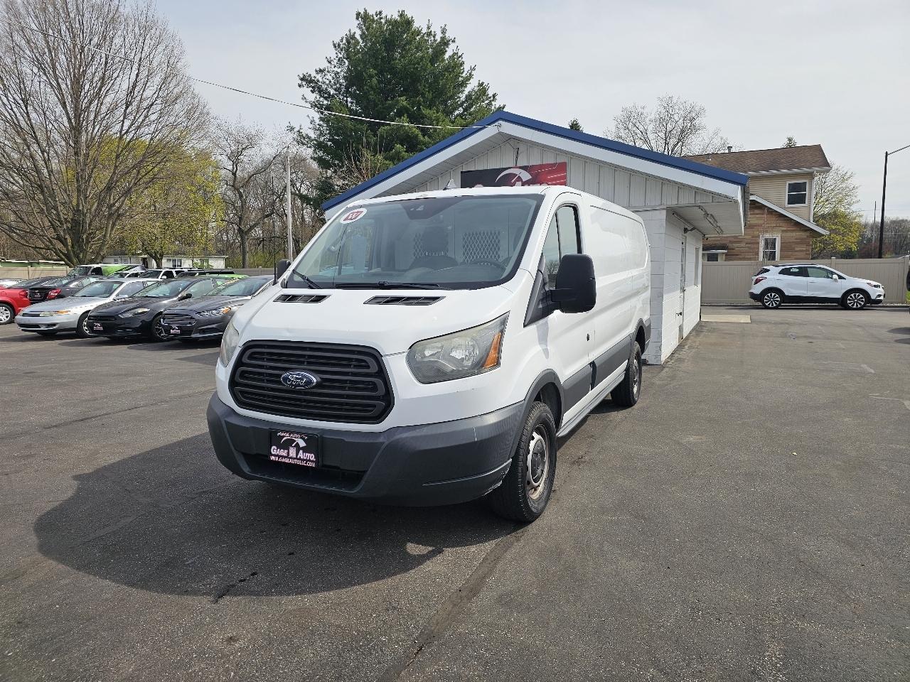 Ford Transit 250 Van Low Roof w/Sliding Pass. 130-in. WB 2015