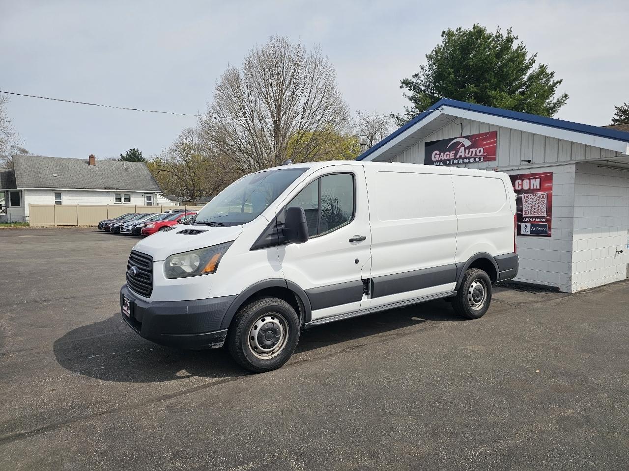 Ford Transit 250 Van Low Roof w/Sliding Pass. 130-in. WB 2015