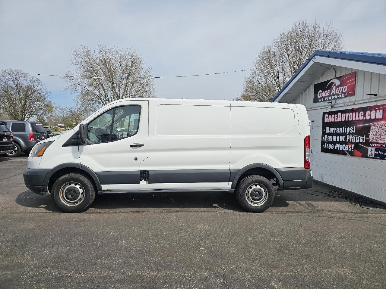 Ford Transit 250 Van Low Roof w/Sliding Pass. 130-in. WB 2015