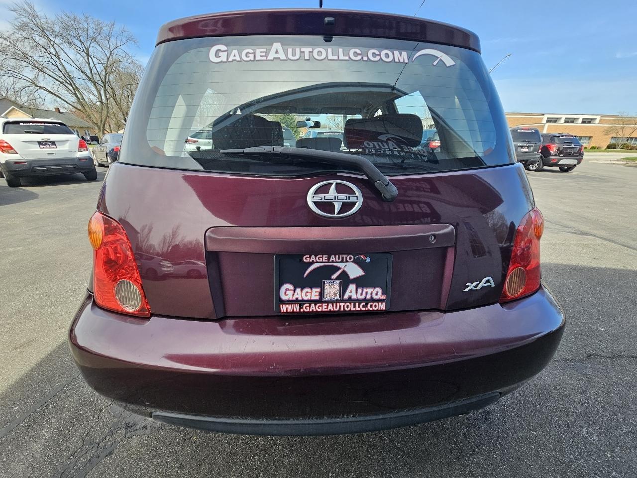 Scion xA  2005