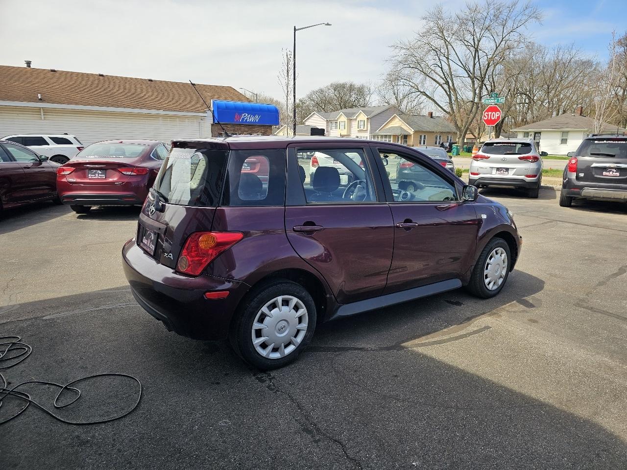 Scion xA  2005