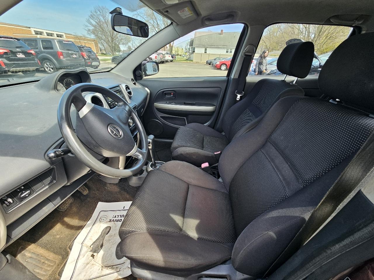 Scion xA  2005