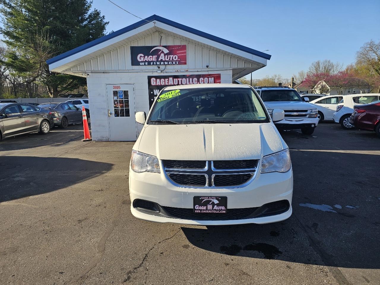 Dodge Grand Caravan SE 2012