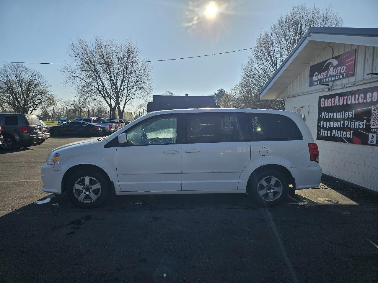 Dodge Grand Caravan SE 2012