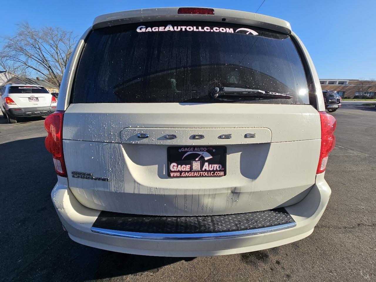 Dodge Grand Caravan SE 2012