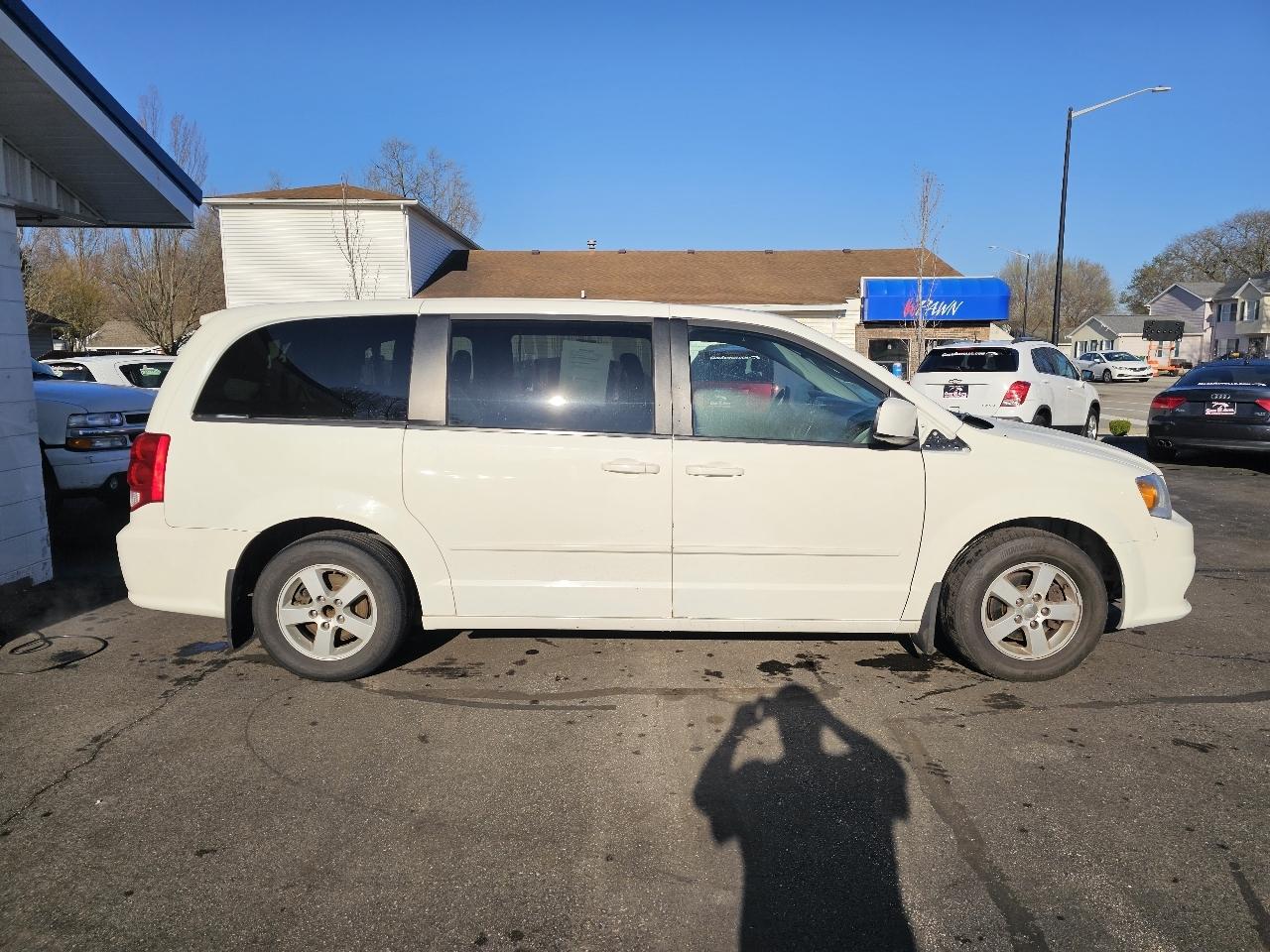 Dodge Grand Caravan SE 2012
