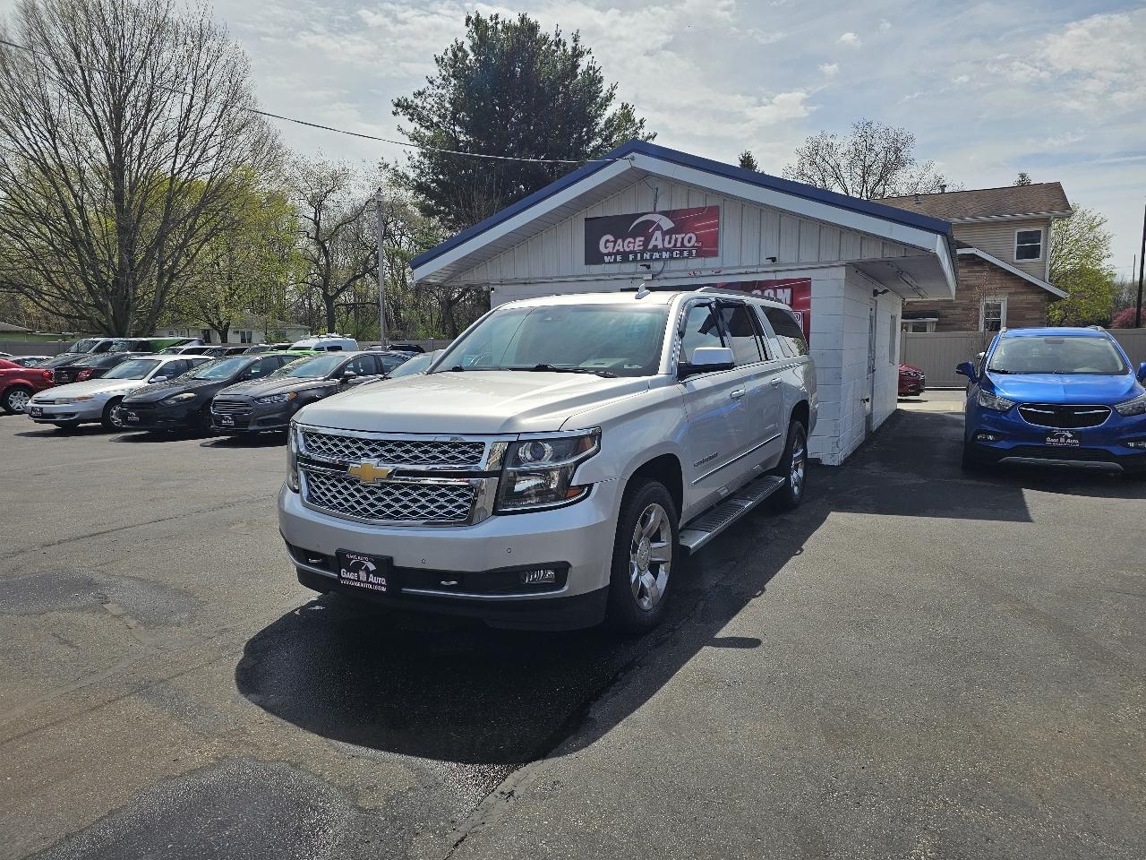 Chevrolet Suburban LT 4WD 2016