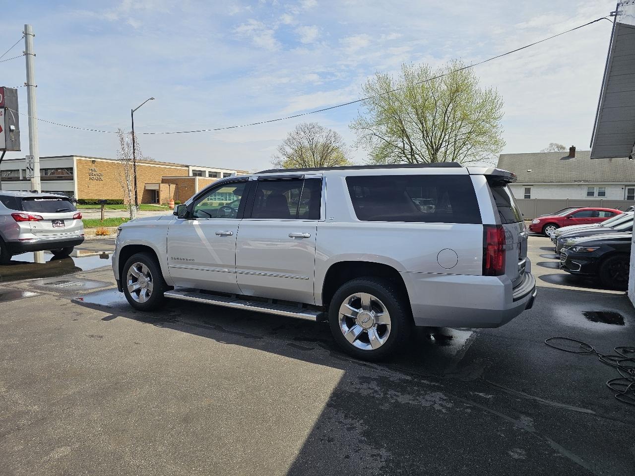 Chevrolet Suburban LT 4WD 2016