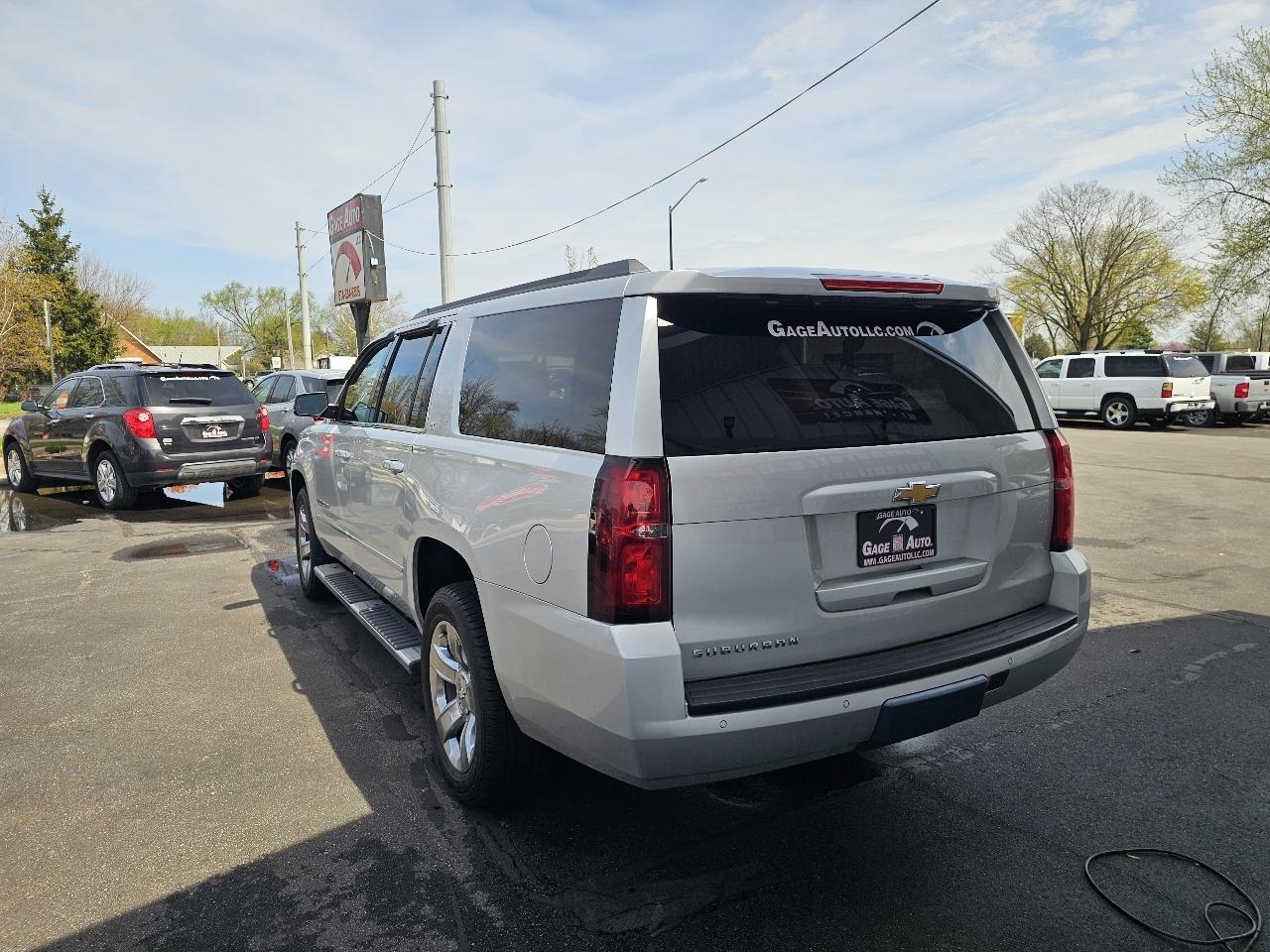 Chevrolet Suburban LT 4WD 2016