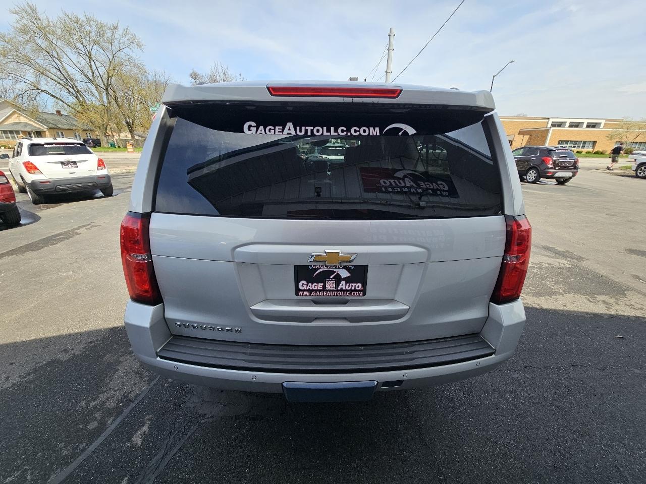 Chevrolet Suburban LT 4WD 2016