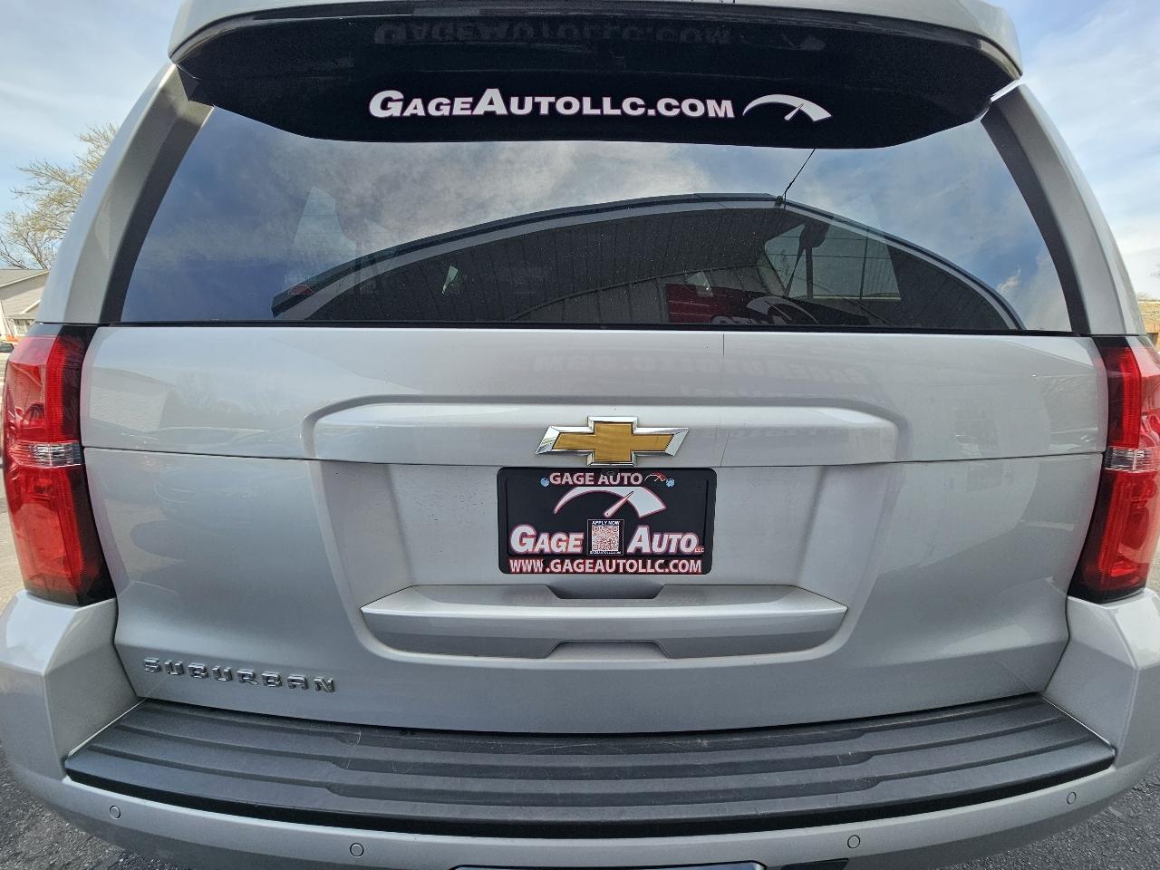 Chevrolet Suburban LT 4WD 2016