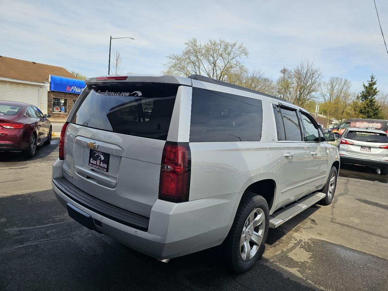Chevrolet Suburban LT 4WD 2016